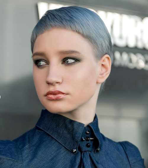 Coupe de cheveux courte pour un garçon