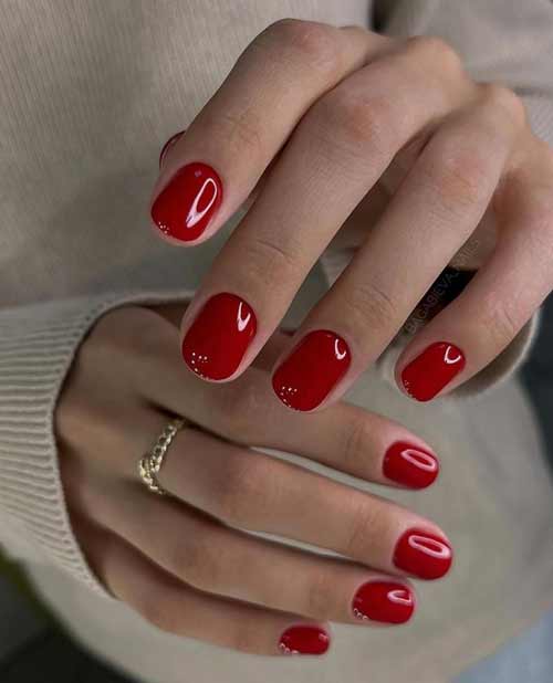 Manucure rouge élégante