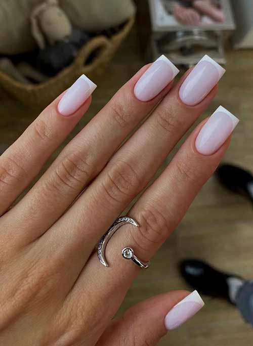 Manucure française exquise