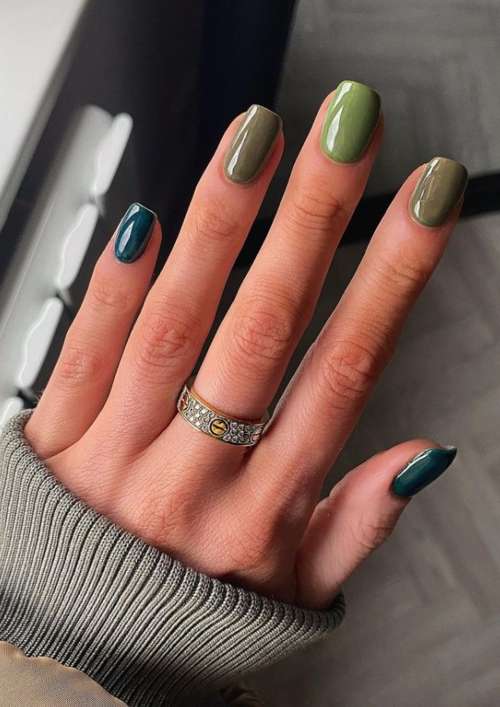 Manucure courte sophistiquée