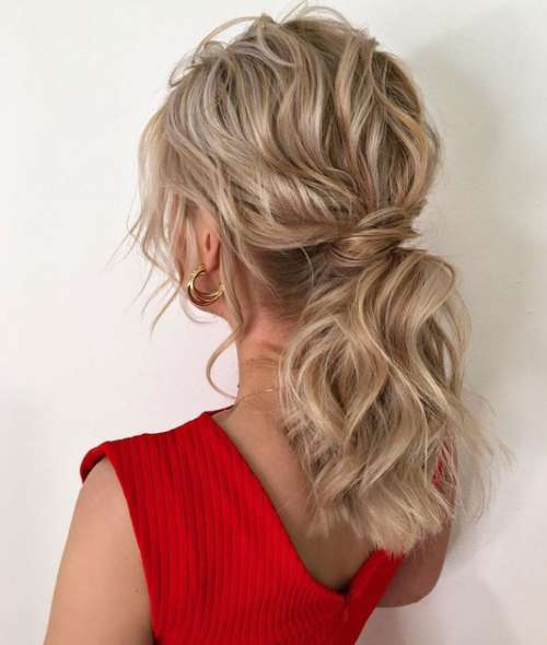 Coiffures pour le Nouvel An: nouveautés 2022, idées photo, tendances mode