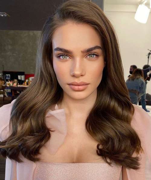 Coiffures pour le Nouvel An: nouveautés 2022, idées photo, tendances mode