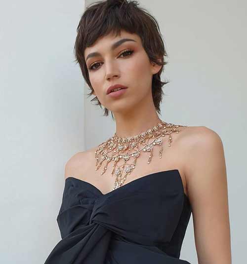 Coiffure pour les cheveux courts du nouvel an