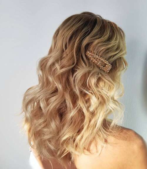 Coiffures pour le Nouvel An: nouveautés 2022, idées photo, tendances mode