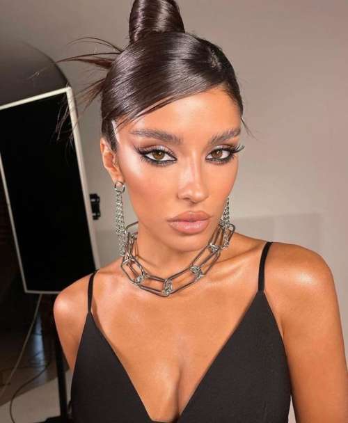 Coiffures pour le Nouvel An: nouveautés 2022, idées photo, tendances mode