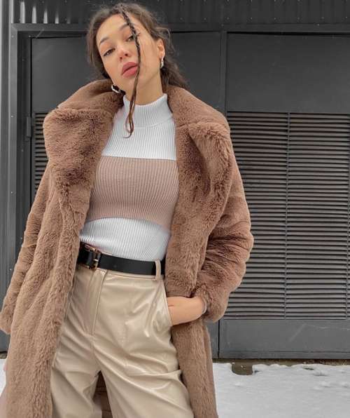 Manteau de fourrure éco-fourrure 2022: tendances, couleurs, modèles de mode, photos