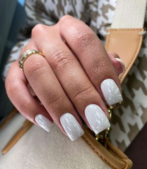 Manucure aux perles frottées