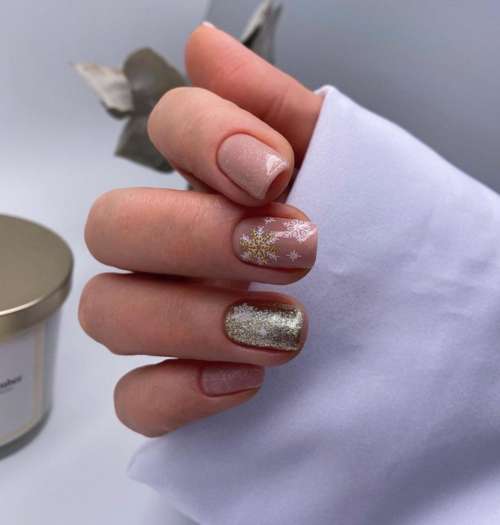 Manucure brillante pour les ongles courts: design 2022, photo