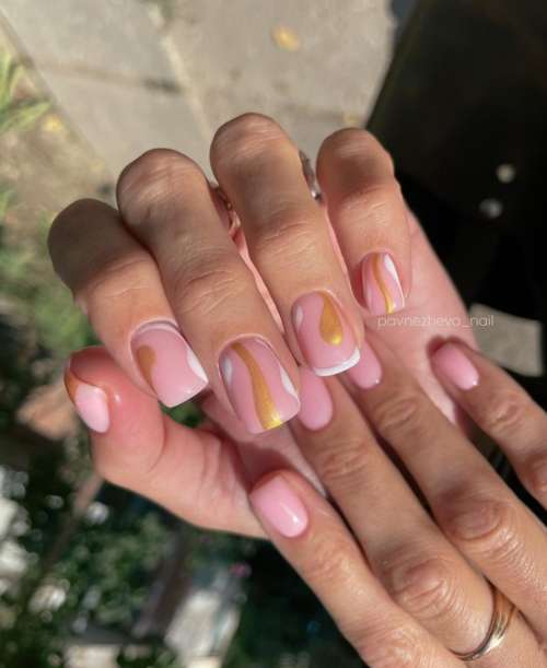 Manucure brillante pour les ongles courts: design 2022, photo