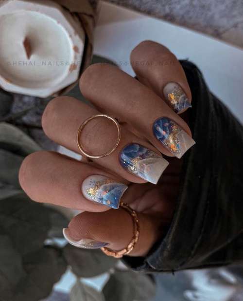 Manucure brillante pour les ongles courts: design 2022, photo