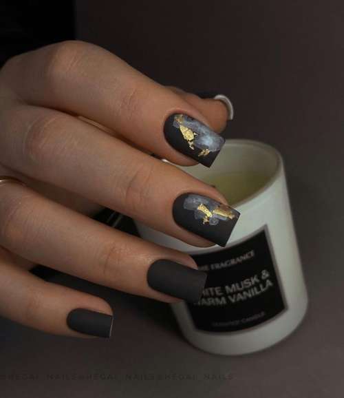 Manucure brillante pour les ongles courts: design 2022, photo