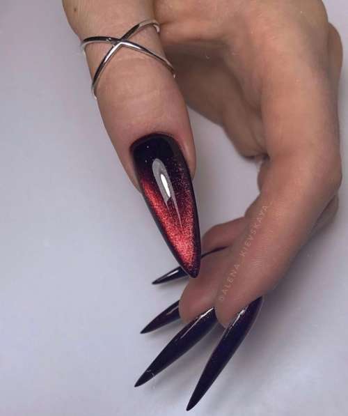 Manucure oeil de chat brillant