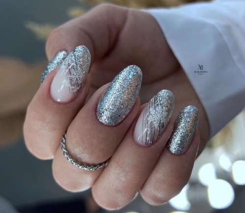 Manucure brillante 2022: photo du nouveau design des ongles