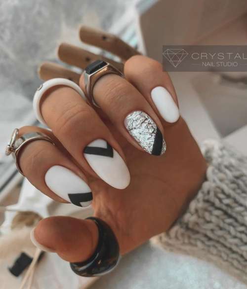 Manucure brillante 2022: photo du nouveau design des ongles