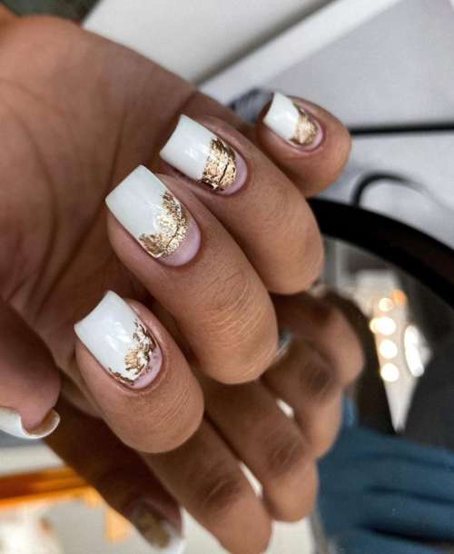 Manucure brillante 2022: photo du nouveau design des ongles