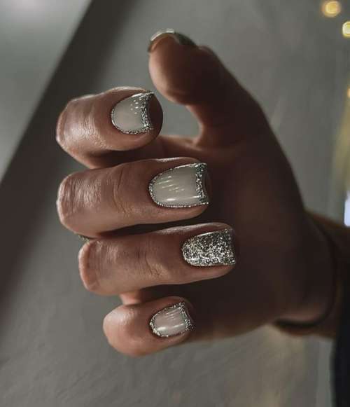 Manucure brillante 2022: photo du nouveau design des ongles