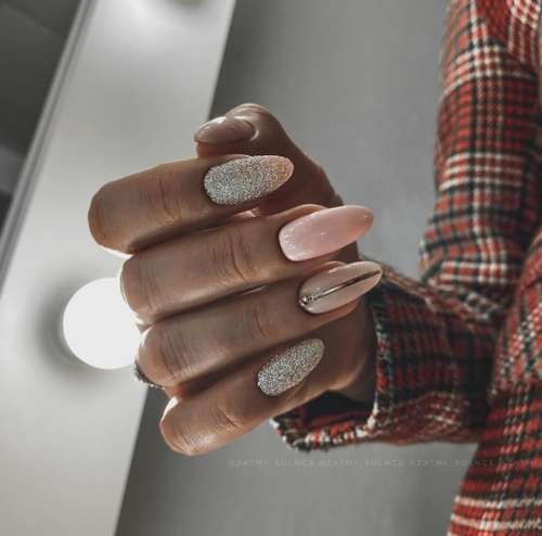 Manucure brillante 2022: photo du nouveau design des ongles