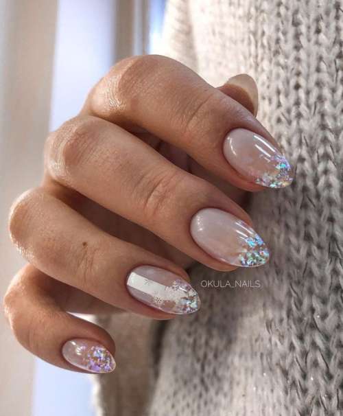 Manucure brillante 2022: photo du nouveau design des ongles