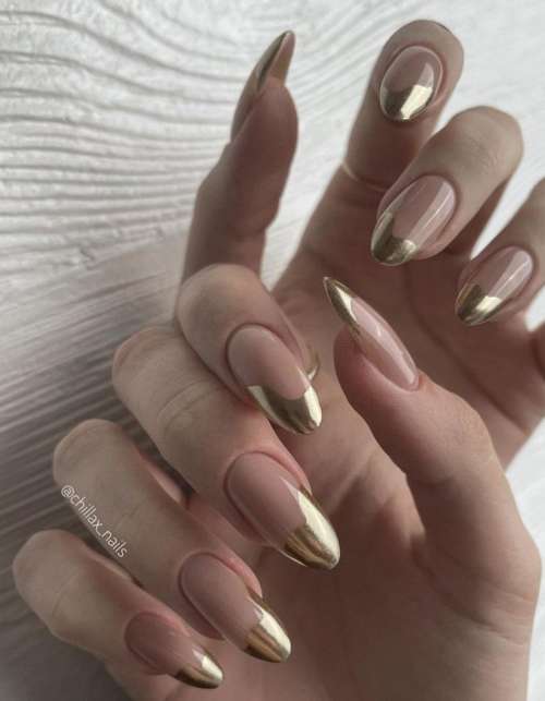 Manucure brillante 2022: photo du nouveau design des ongles