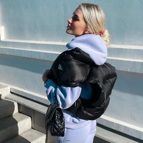 Coiffure avec bande élastique volumineuse