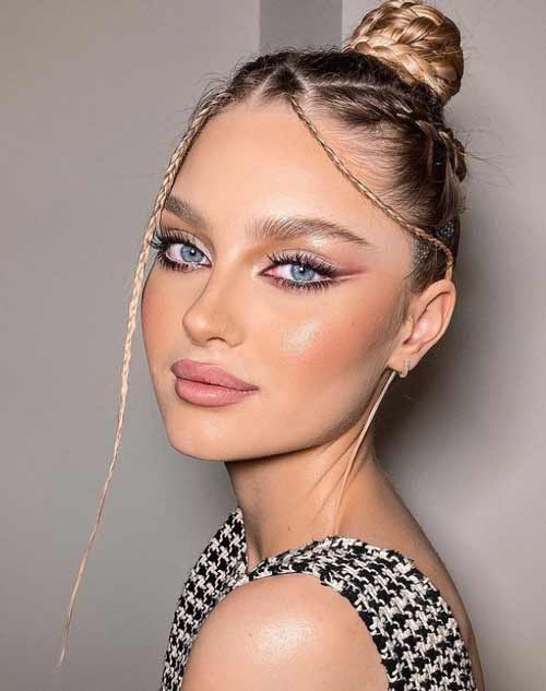 Chignon à la couronne avec tissage