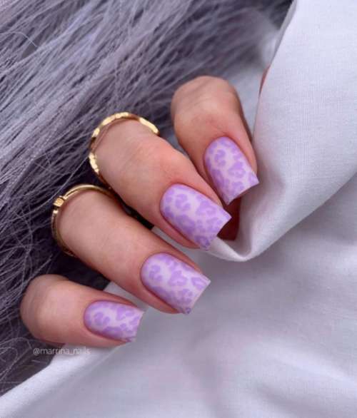 Manucure violette avec design: nouveautés, photo 2022