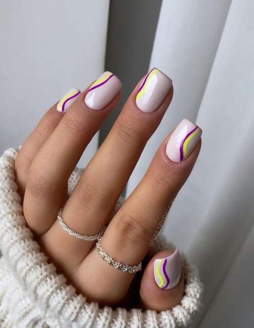 Manucure violette avec design: nouveautés, photo 2022