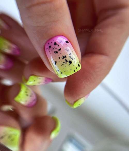 Manucure violette avec design: nouveautés, photo 2022