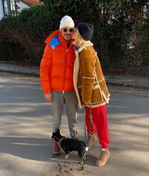 Manteaux en peau de mouton à la mode 2022: looks d'hiver pour femmes, tendances, modèles