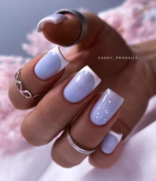 Ongles français bleu violet