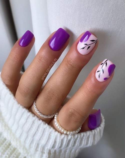 Ongles violets avec photo design