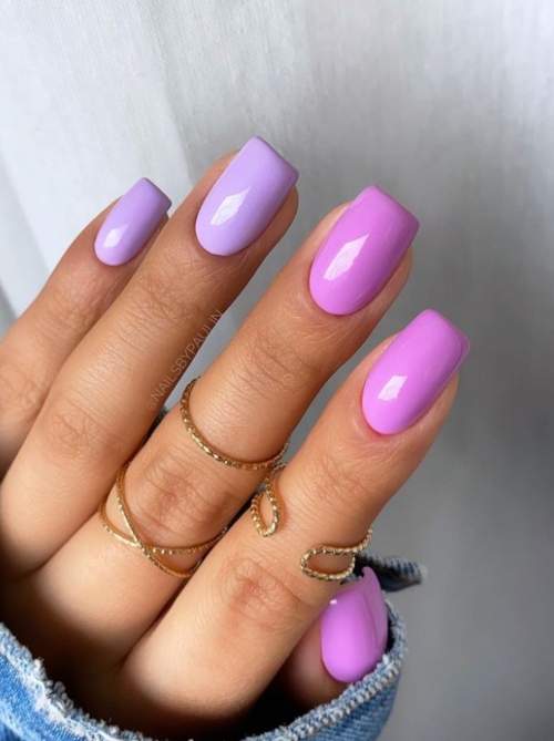 Manucure violette avec design 2022: photos, actualités mode