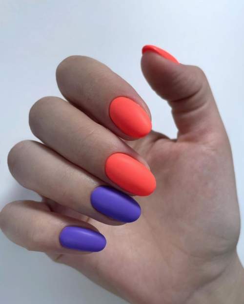 Manucure violette avec design 2022: photos, actualités mode