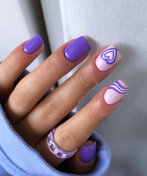 Manucure violette avec design 2022: photos, actualités mode