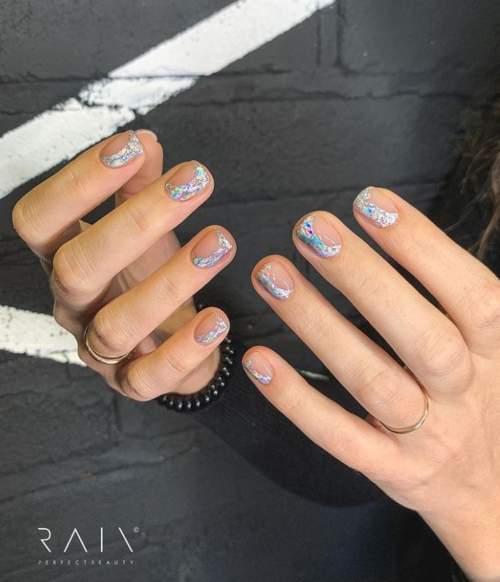 Manucure bleue du Nouvel An: nouveautés 2022, photos, idées de design