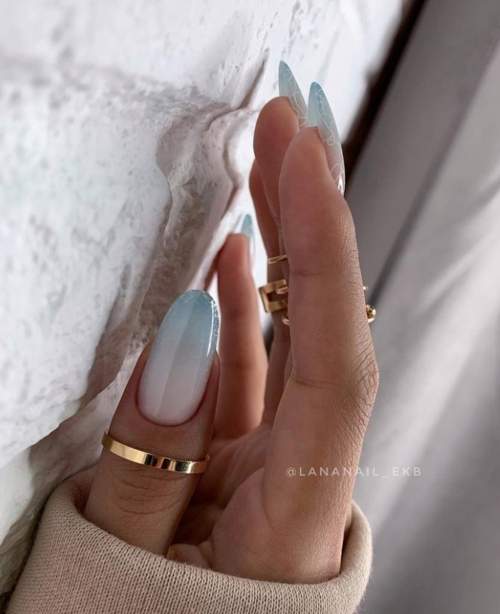 Manucure bleue du Nouvel An: nouveautés 2022, photos, idées de design