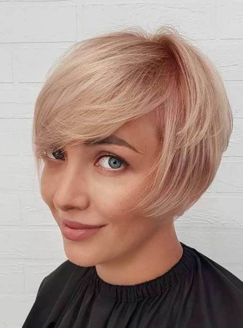 Coupe de cheveux Pixie-bob: photos de coupes de cheveux de tous les côtés