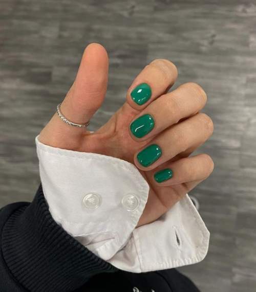 Manucure pour ongles très courts : belles couleurs, idées 2022, photos