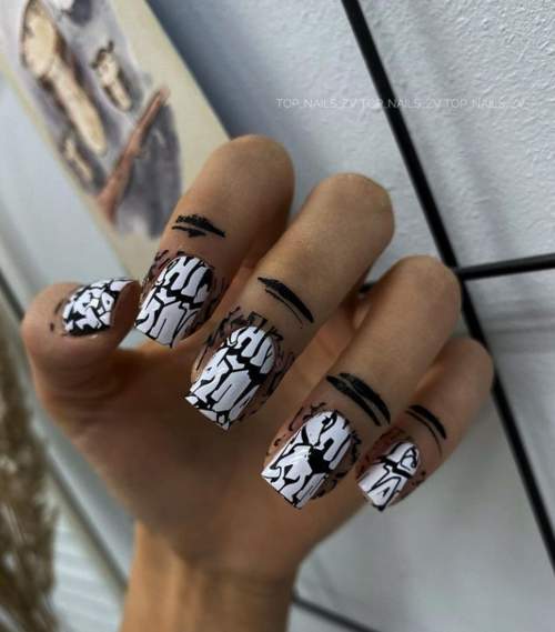 Manucure en noir et blanc