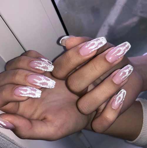 Paillettes blanches françaises du Nouvel An réfléchissantes