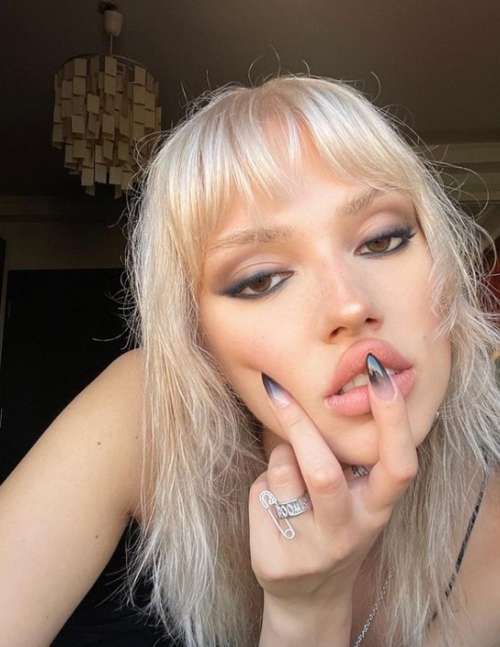 Veste du Nouvel An 2022 : manucure pour la rencontre de l'Année du Tigre d'Eau