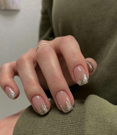 Veste du Nouvel An 2022 : manucure pour la rencontre de l'Année du Tigre d'Eau