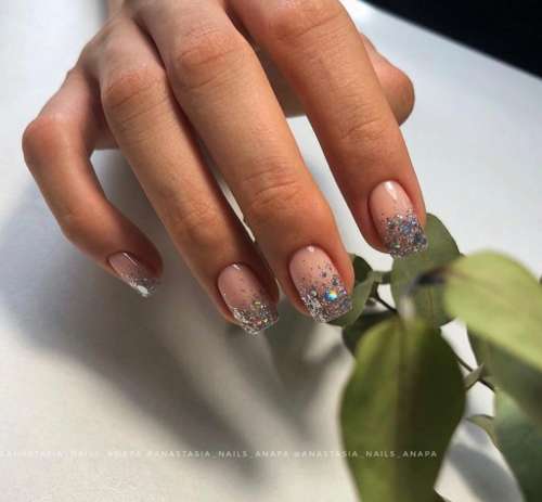 Veste du Nouvel An 2022 : manucure pour la rencontre de l'Année du Tigre d'Eau