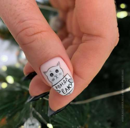 Manucure du Nouvel An avec un motif