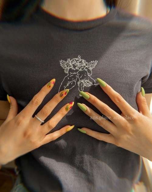 Conception "coups sur les ongles": belles idées manucure, nouveautés