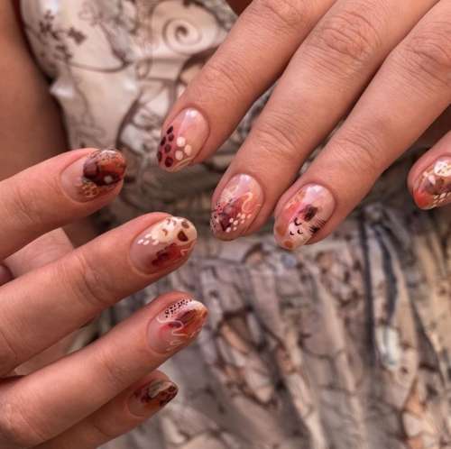 Conception "coups sur les ongles": belles idées manucure, nouveautés