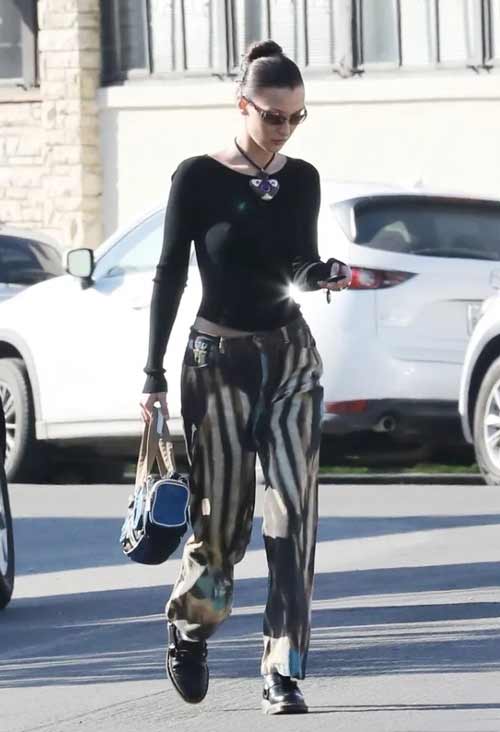 Jeans mode printemps-été 2022: tendances, photos, images