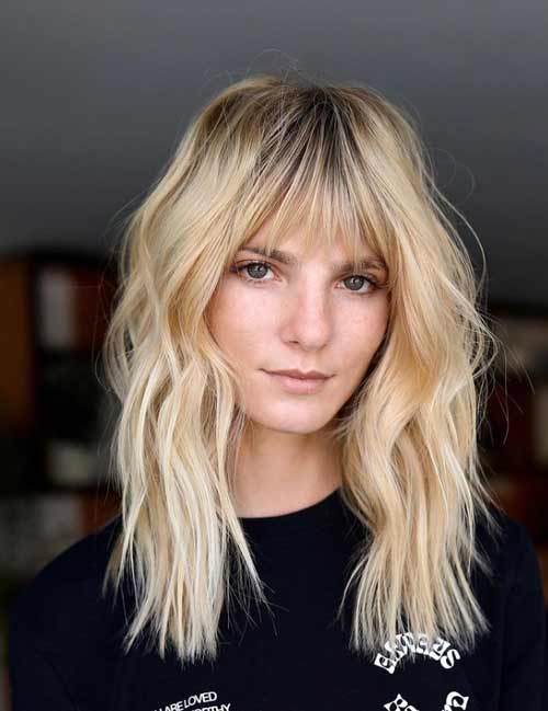 Coupes de cheveux pour cheveux fins avec frange: photo 2022, nouveautés