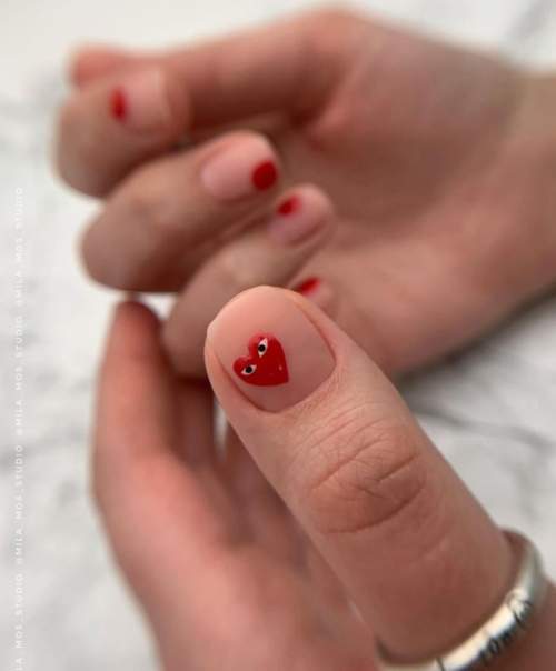 Nu aux coeurs rouges