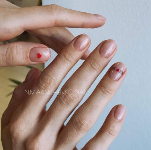 Nude transparent avec strass